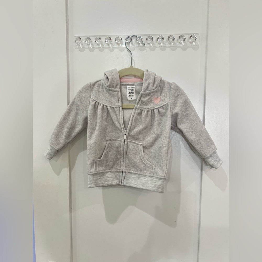 🔥3/$18🔥 NWOT Girls jacket size 3-6 months. Cozy Gray Kids Hoodie